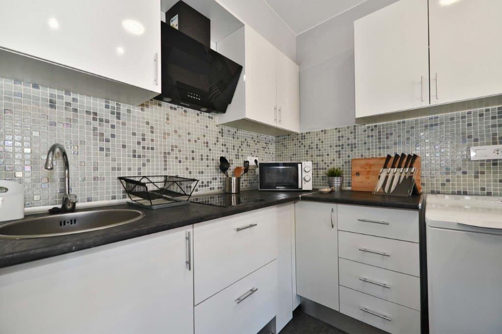 D-Lux Studio Apartment Емпуриабрава Екстериор снимка