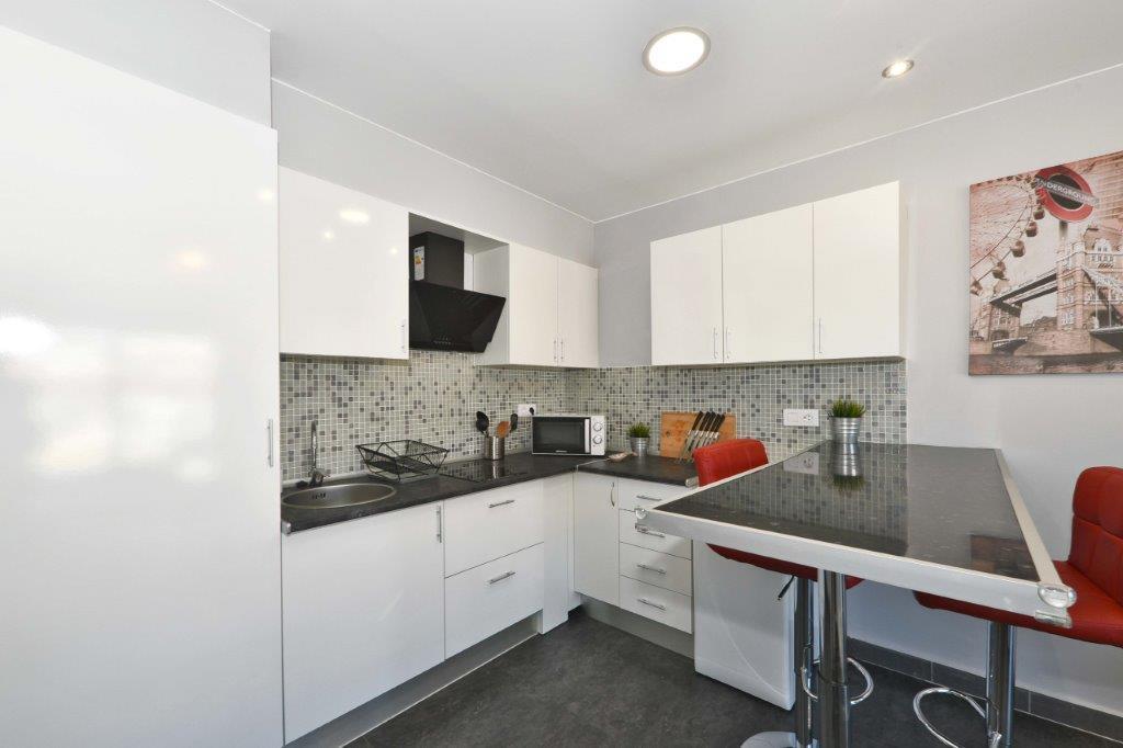 D-Lux Studio Apartment Емпуриабрава Екстериор снимка